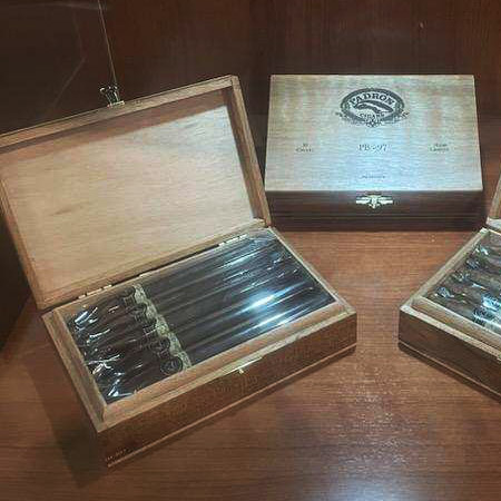 Padron Black PB 97 Maduro